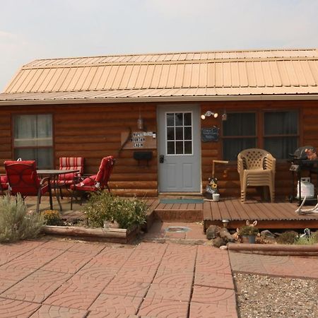 Wapiti Mountain Cabins Villa ภายนอก รูปภาพ