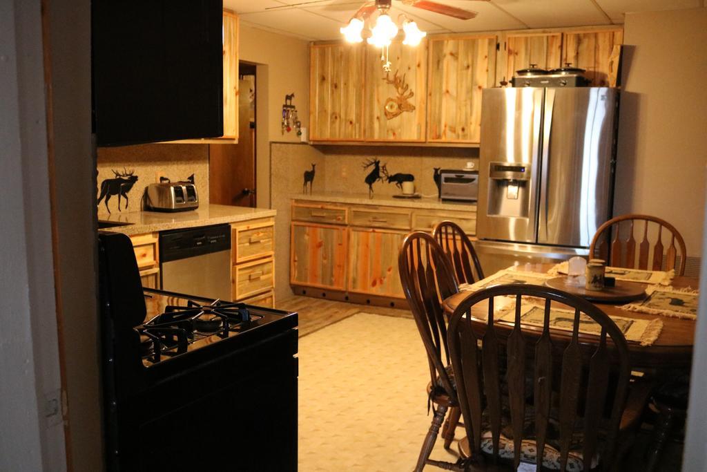Wapiti Mountain Cabins Villa ภายนอก รูปภาพ