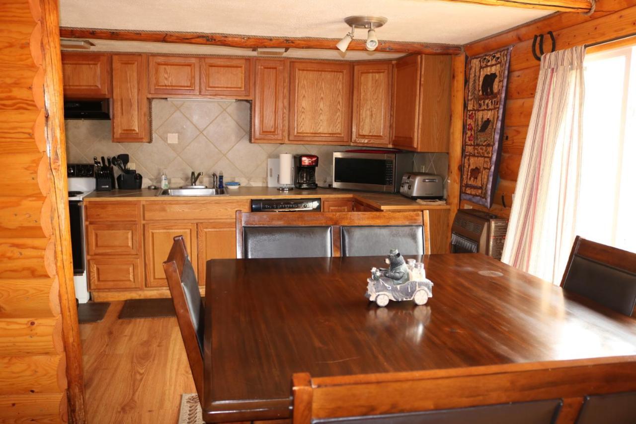 Wapiti Mountain Cabins Villa ภายนอก รูปภาพ