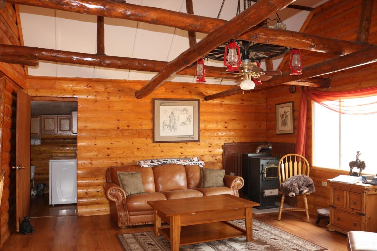 Wapiti Mountain Cabins Villa ภายนอก รูปภาพ